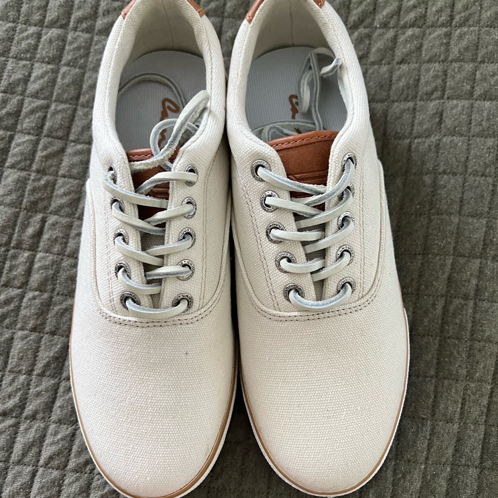 Canoos ladies golf shoes unworn